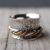 Meditation ring for anxiety