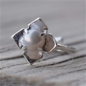 New Arrival Pearl Gemstone Ring Solid 925 Sterling Silver Ring